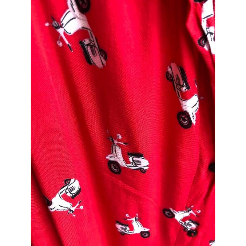 Xl Vespa hemd met oprolbare mouwen ( rood met vespa tekening