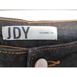 Zwarte jeans van JDY maat XL lengte 32 als nieuw